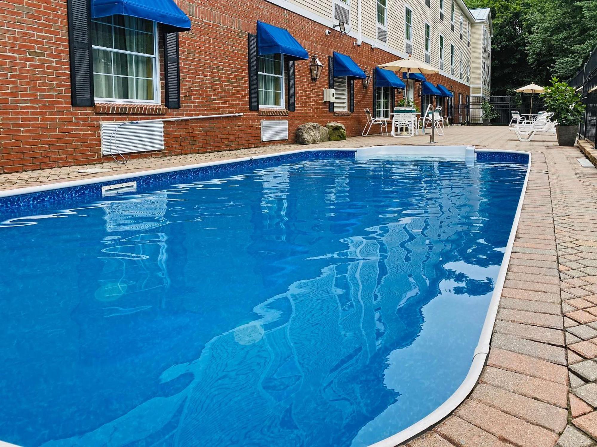 Comfort Inn & Suites Sturbridge-Brimfield Εξωτερικό φωτογραφία