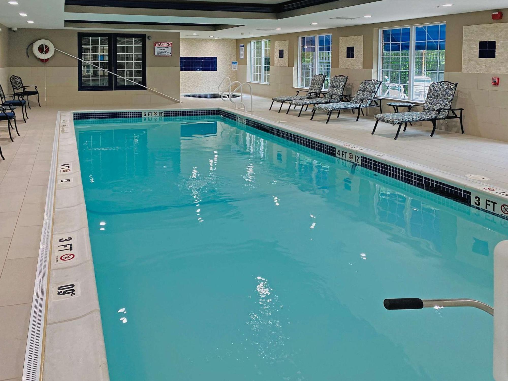 Comfort Inn & Suites Sturbridge-Brimfield Εξωτερικό φωτογραφία