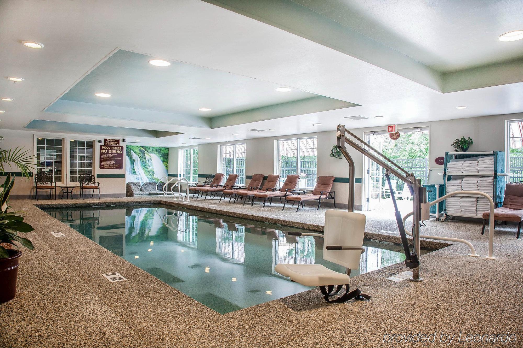 Comfort Inn & Suites Sturbridge-Brimfield Εξωτερικό φωτογραφία