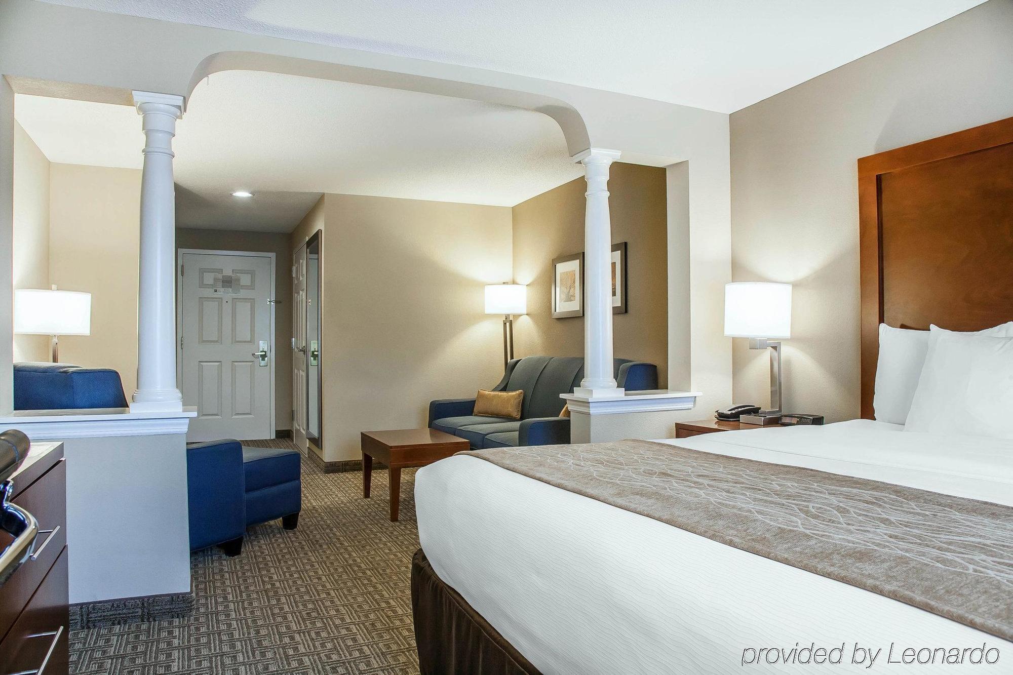 Comfort Inn & Suites Sturbridge-Brimfield Εξωτερικό φωτογραφία