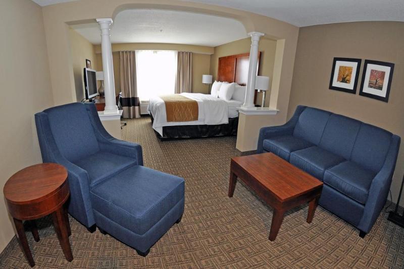Comfort Inn & Suites Sturbridge-Brimfield Εξωτερικό φωτογραφία