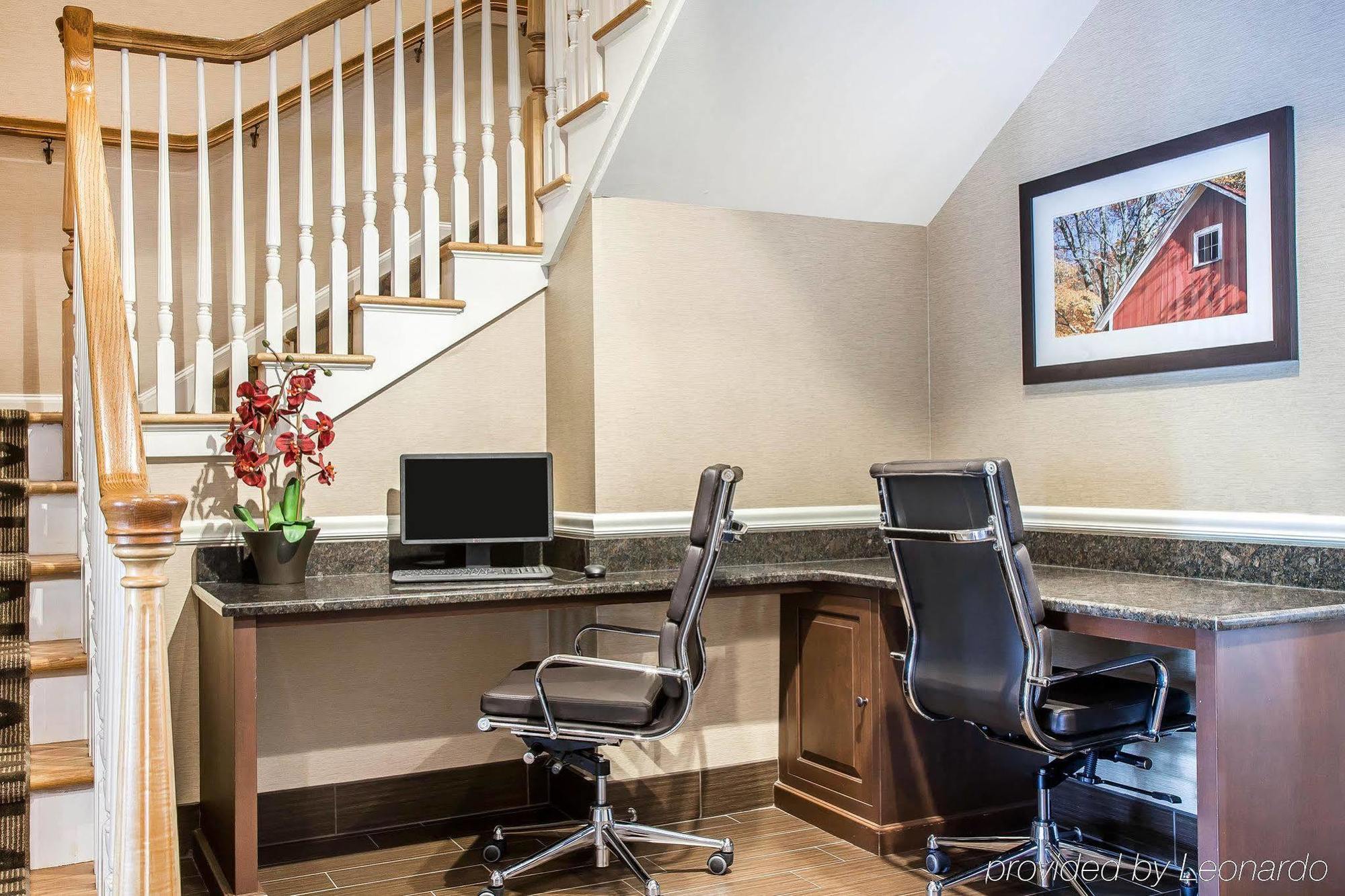 Comfort Inn & Suites Sturbridge-Brimfield Εξωτερικό φωτογραφία