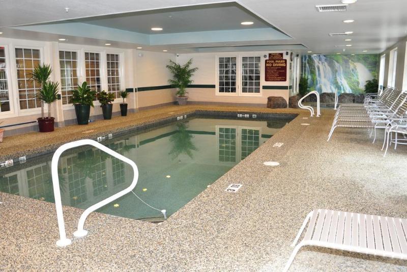 Comfort Inn & Suites Sturbridge-Brimfield Εξωτερικό φωτογραφία