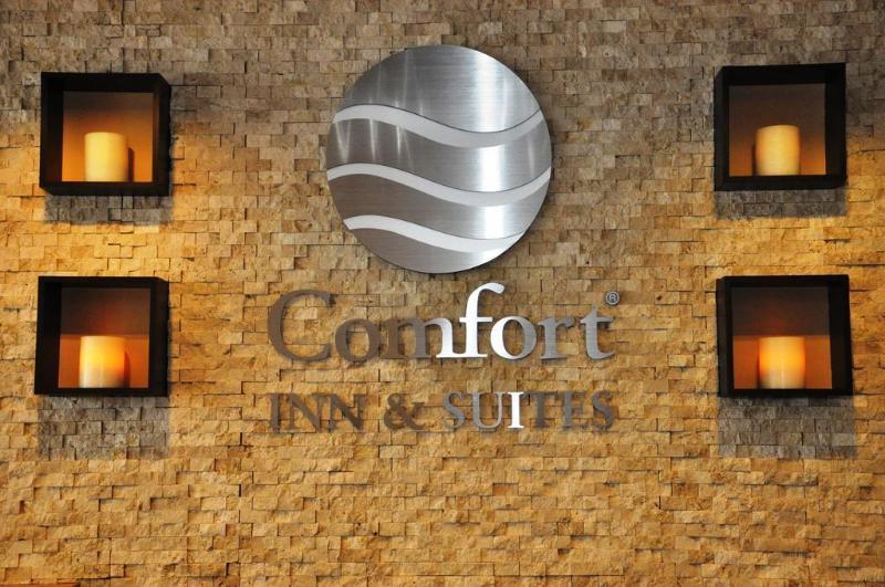 Comfort Inn & Suites Sturbridge-Brimfield Εξωτερικό φωτογραφία
