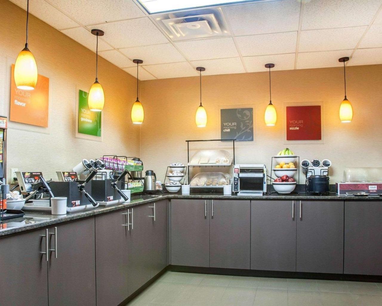 Comfort Inn & Suites Sturbridge-Brimfield Εξωτερικό φωτογραφία