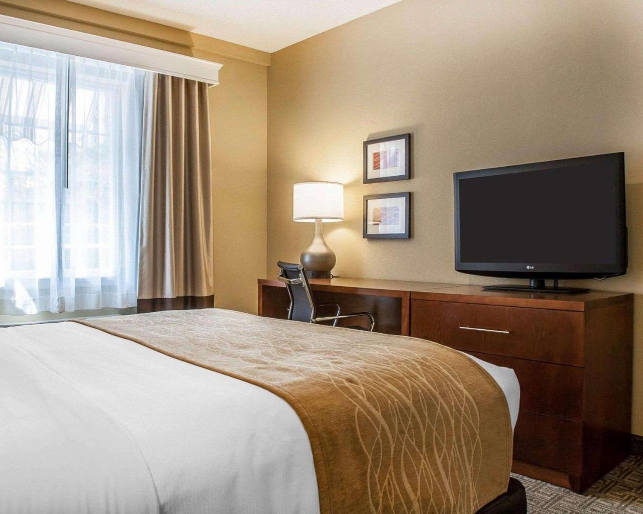 Comfort Inn & Suites Sturbridge-Brimfield Εξωτερικό φωτογραφία
