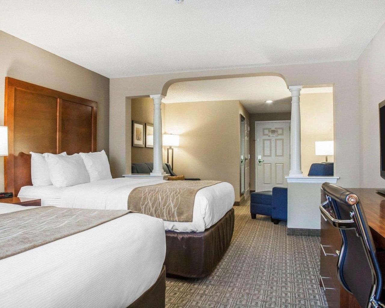 Comfort Inn & Suites Sturbridge-Brimfield Εξωτερικό φωτογραφία