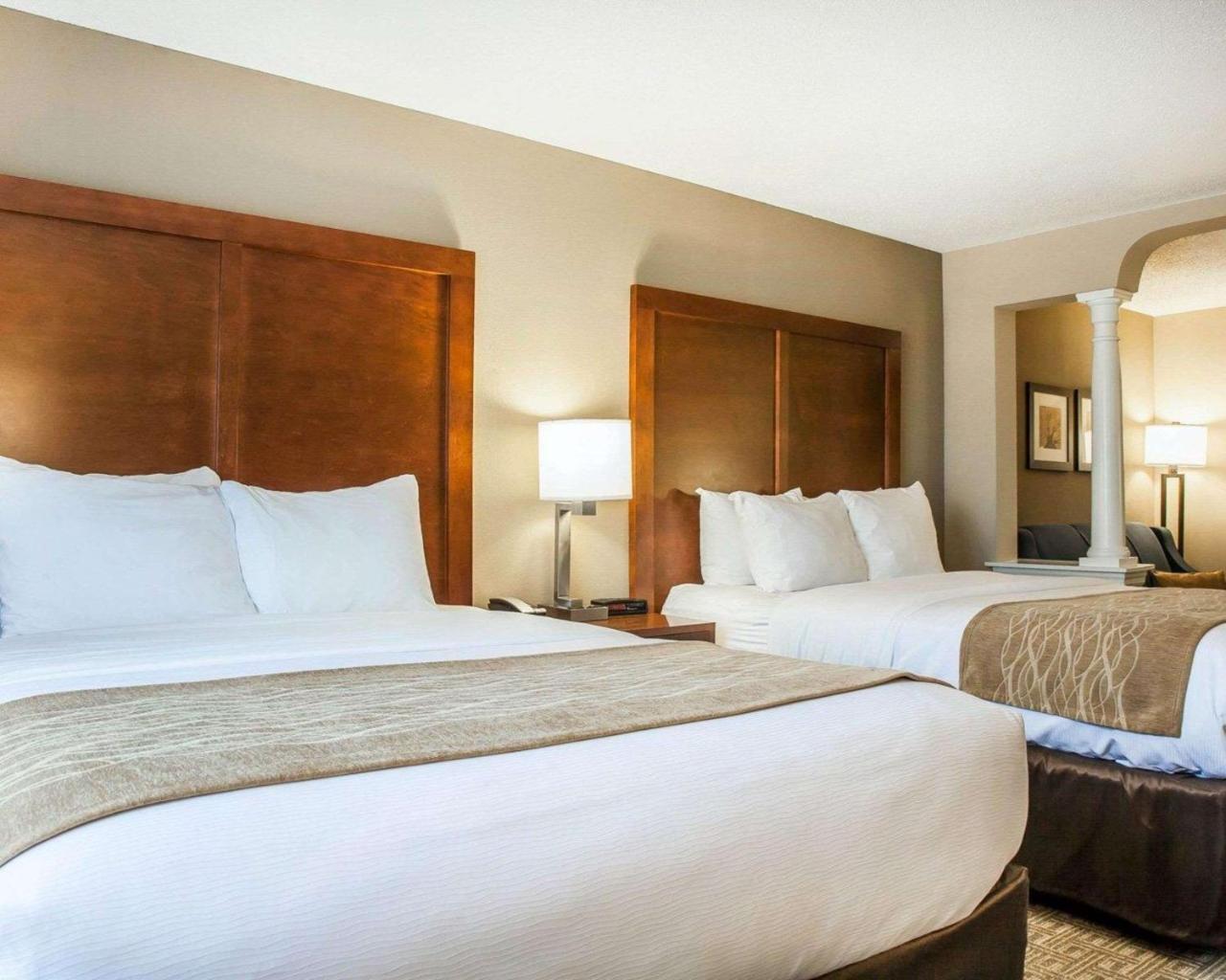 Comfort Inn & Suites Sturbridge-Brimfield Εξωτερικό φωτογραφία