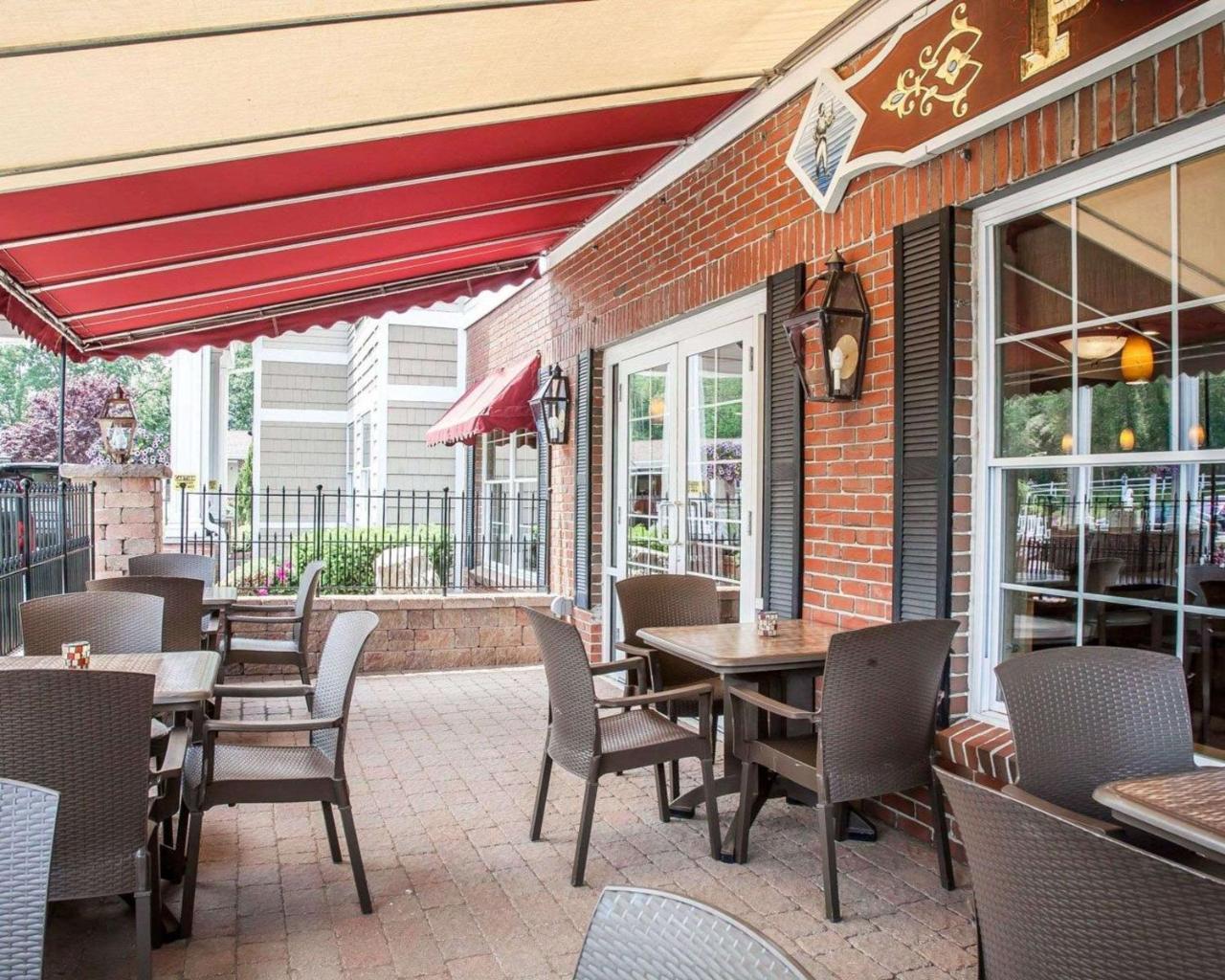 Comfort Inn & Suites Sturbridge-Brimfield Εξωτερικό φωτογραφία