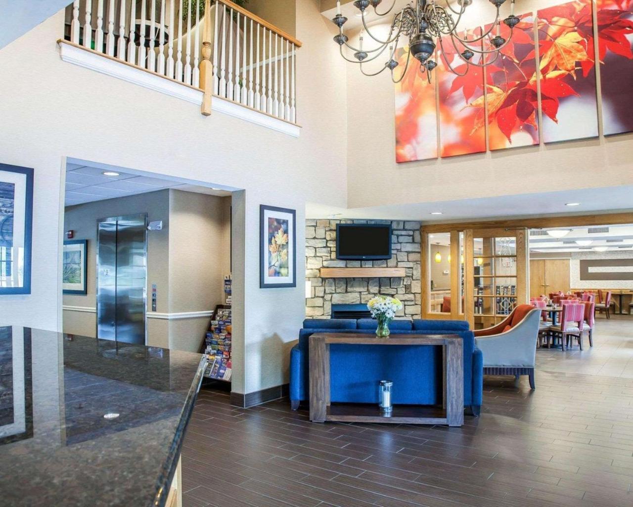 Comfort Inn & Suites Sturbridge-Brimfield Εξωτερικό φωτογραφία